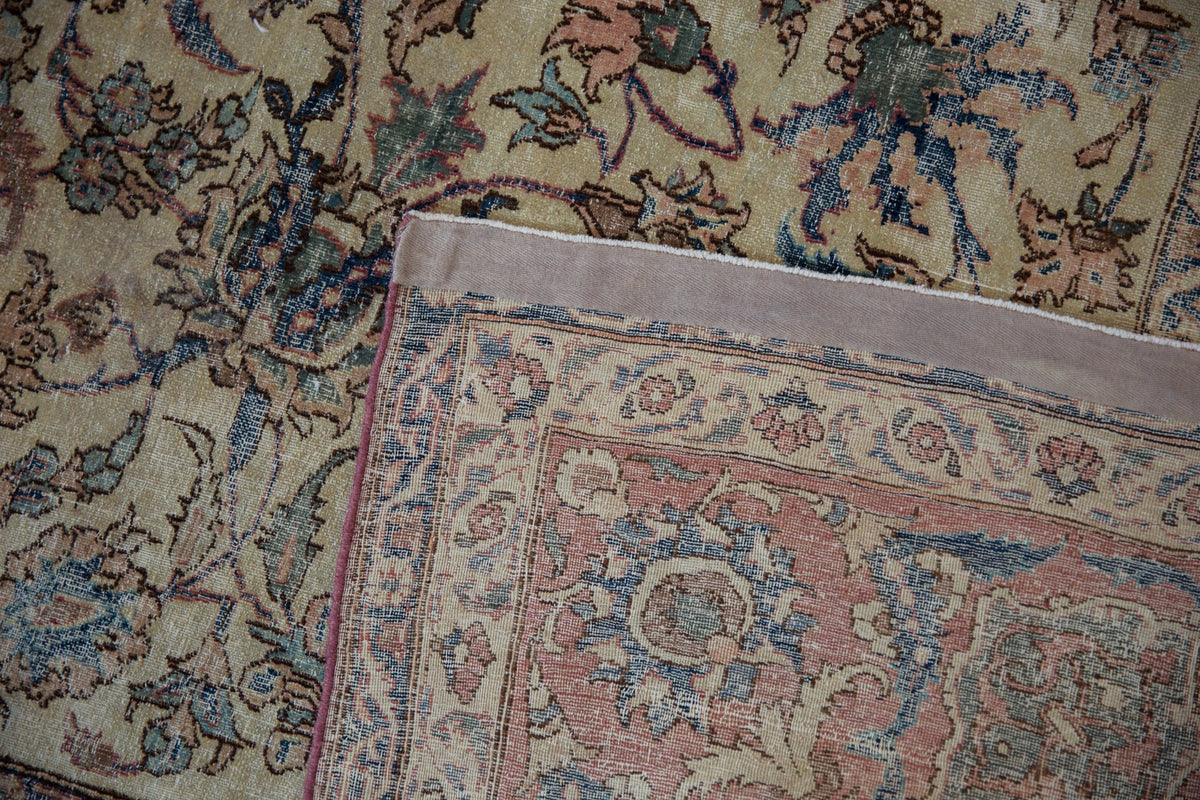 7x9.5 Vintage Distressed Isfahan Carpet