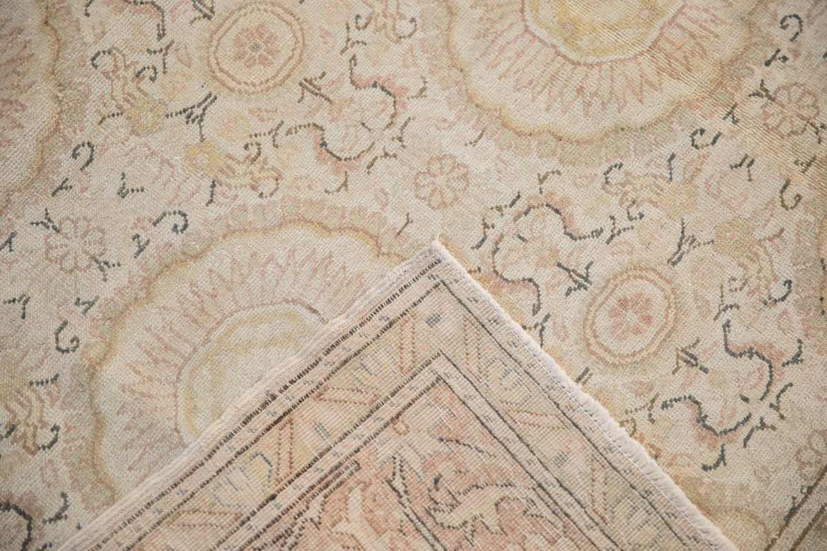 6.5x9.5 Vintage Distressed Kaisary Carpet