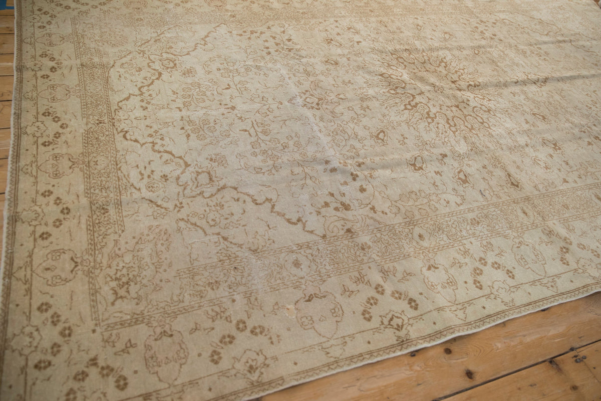 6.5x10 Vintage Distressed Kaisary Carpet