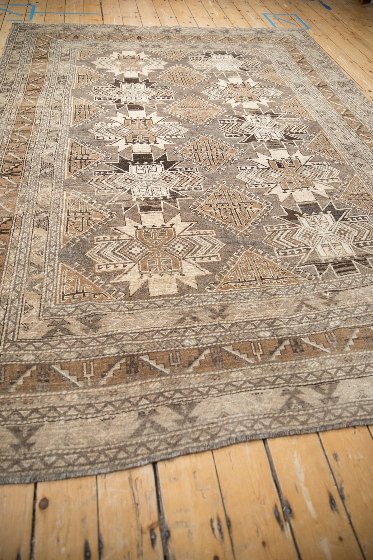 7x9.5 Vintage Distressed Kars Carpet