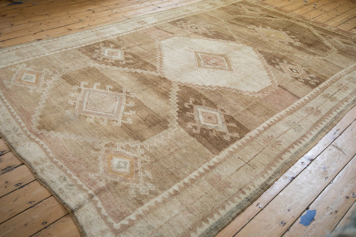 7.5x11 Vintage Distressed Kars Carpet