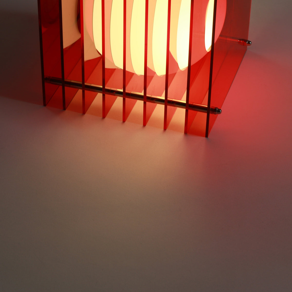 Lớp small square in red acrylic - BằNG, view 7