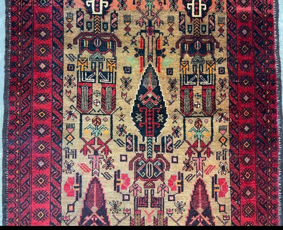 Vintage Persian Baluch Rug 4x6 | Beige, Red & Burgundy | Hand-Knotted Wool - Rugistan, view 4
