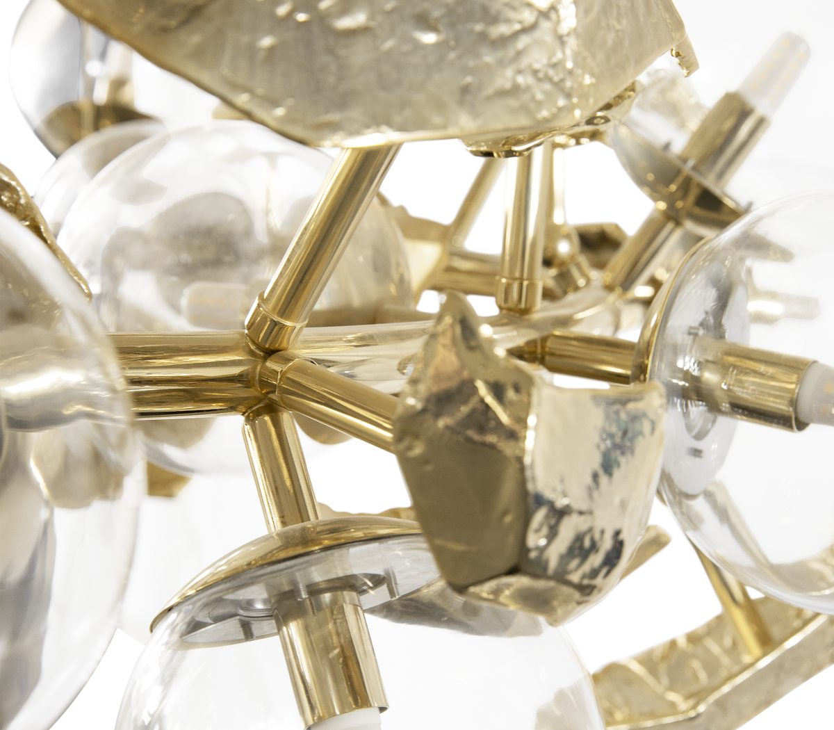 Hera Round II Suspension Lamp by Boca do Lobo – view 7