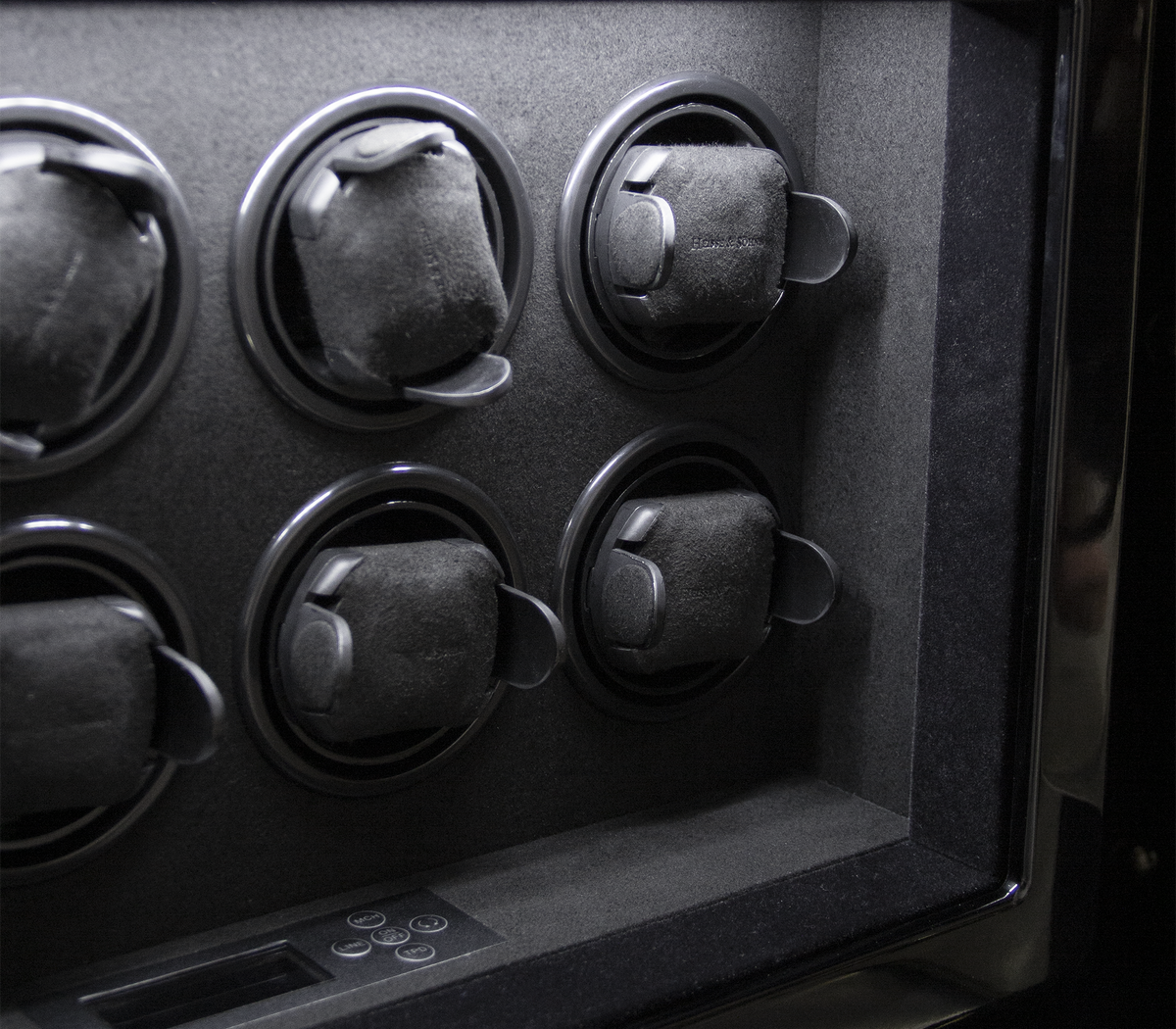 Knox Watch Winder by Boca do Lobo – view 9
