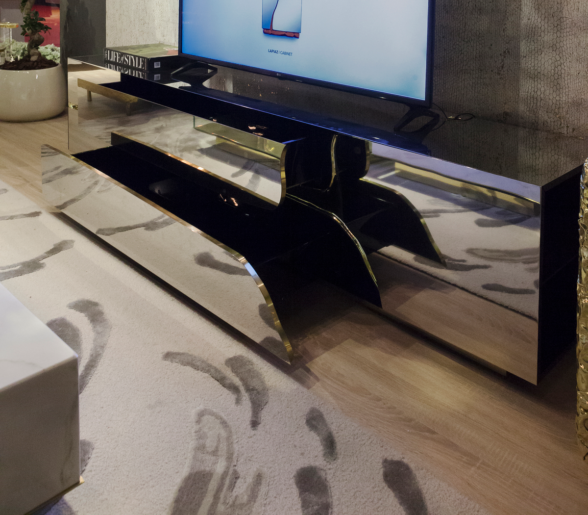 Lapiaz TV Cabinet by Boca do Lobo – view 9