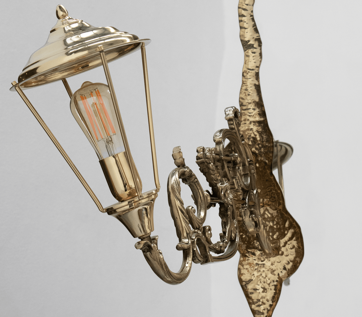 Lumiere Console by Boca do Lobo – view 4