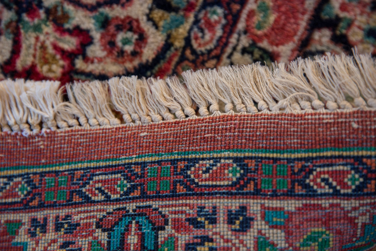 6x9 Vintage Sarouk Carpet