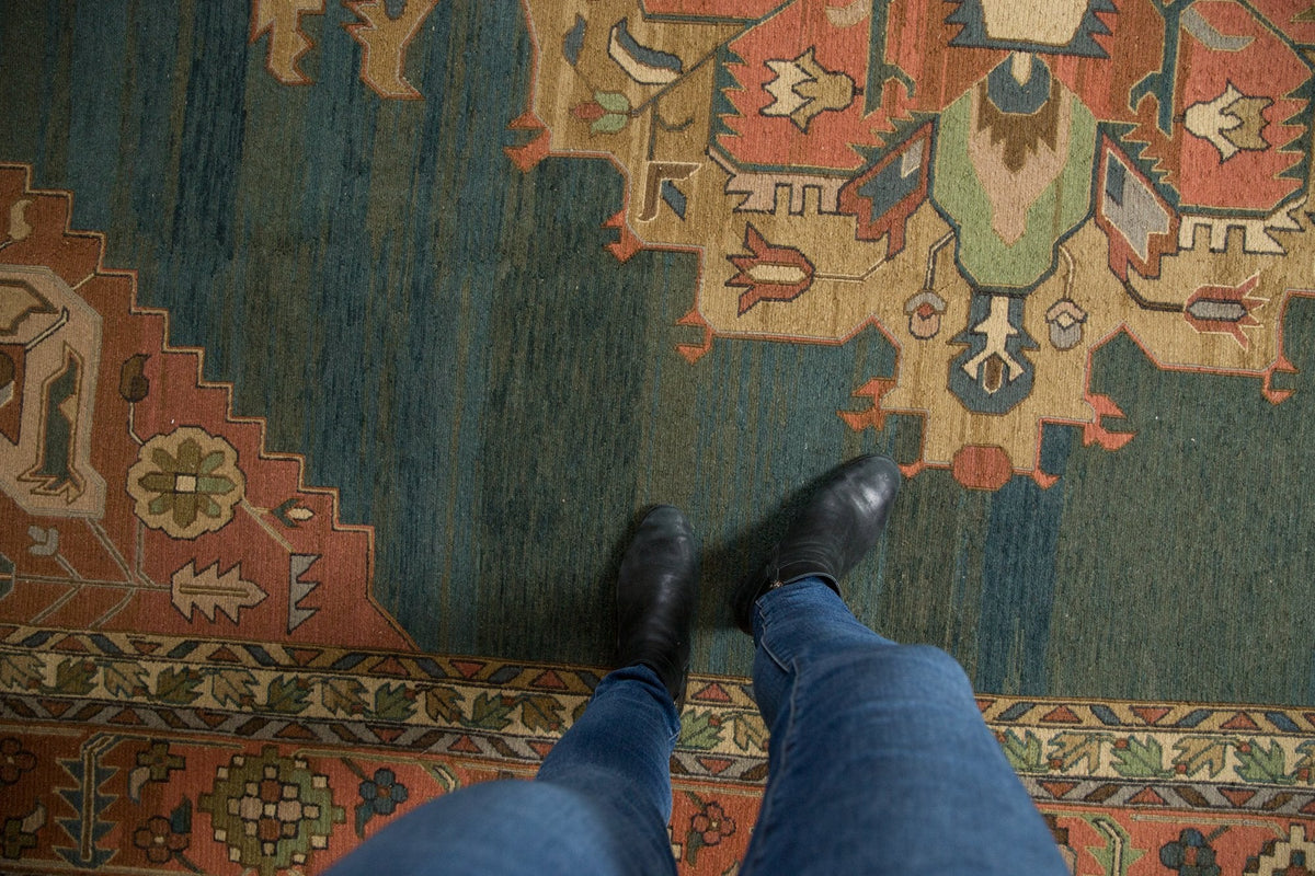 10x13.5 Vintage Serapi Indian Soumac Design Carpet