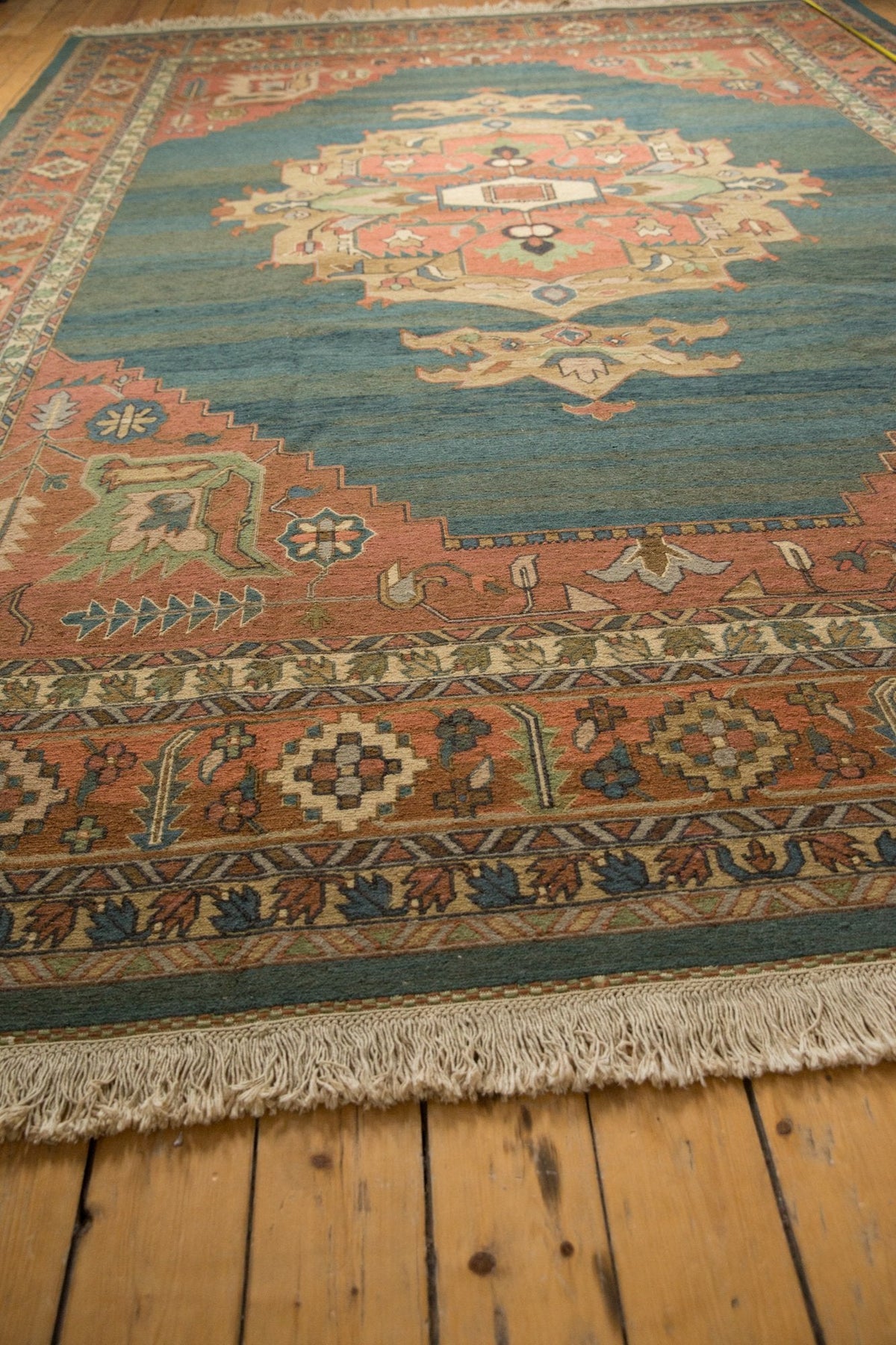 10x13.5 Vintage Serapi Indian Soumac Design Carpet
