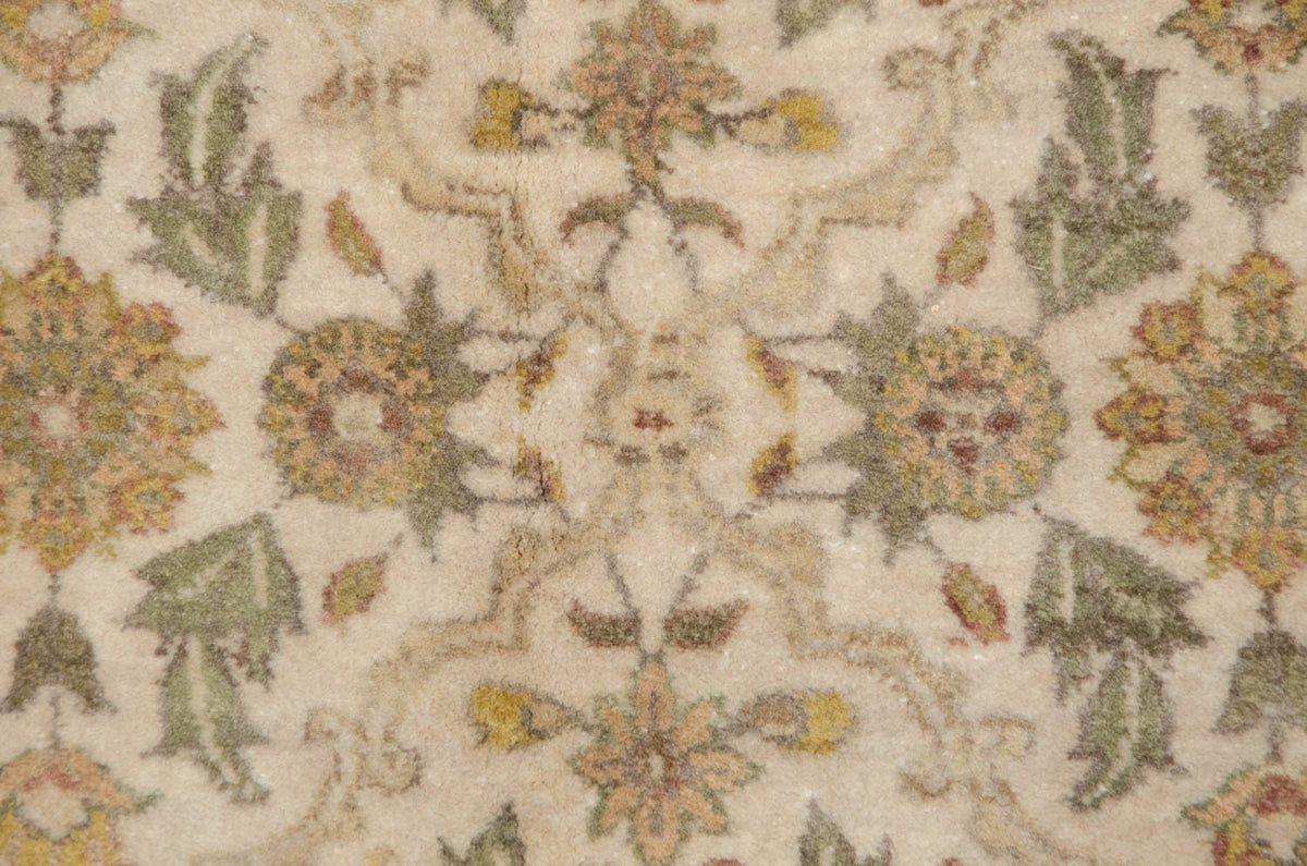 10x14 New Agra Carpet