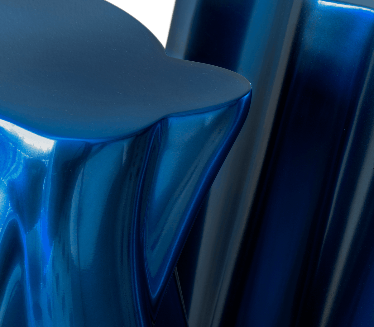 Monochrome Blue Console by Boca do Lobo – view 5