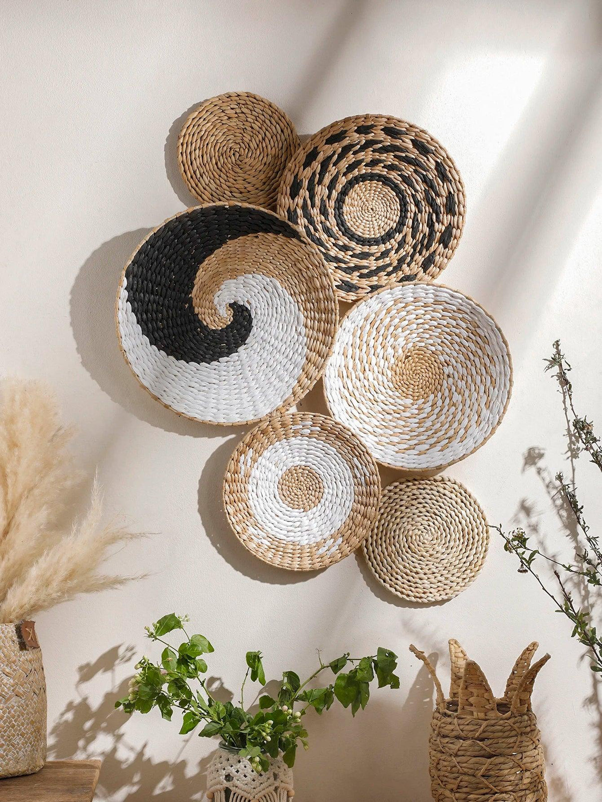 Natural Seagrass Handmade Wall Decor with Organic Texture