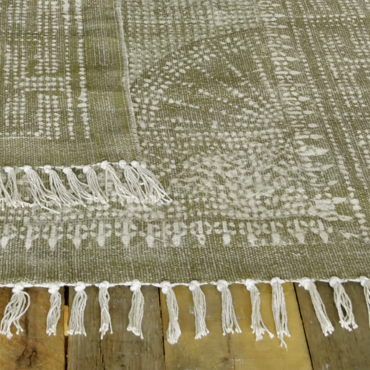 Ananda Rug - Source by Studio Skara, view 3