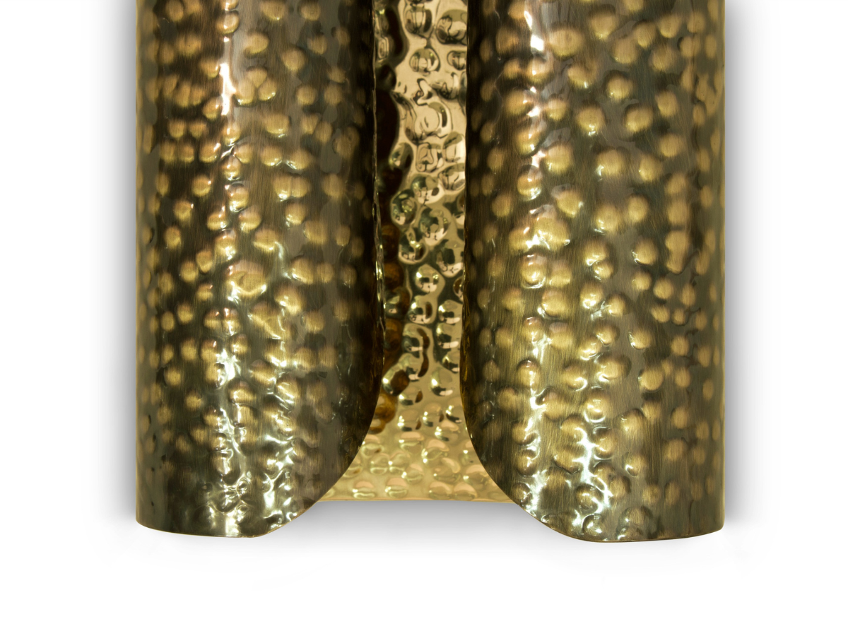 Vallum Wall Light