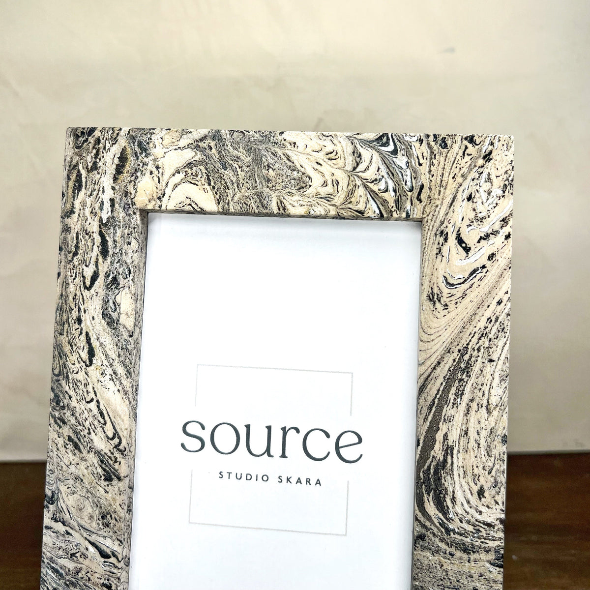 Neue Hand Marbled Wood Picture Frame (4x6) - Source by Studio Skara, view 9