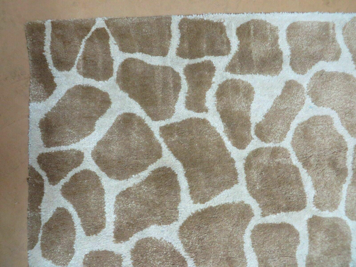 6x9 Safavieh Rug - Jewel Rugs, view 7