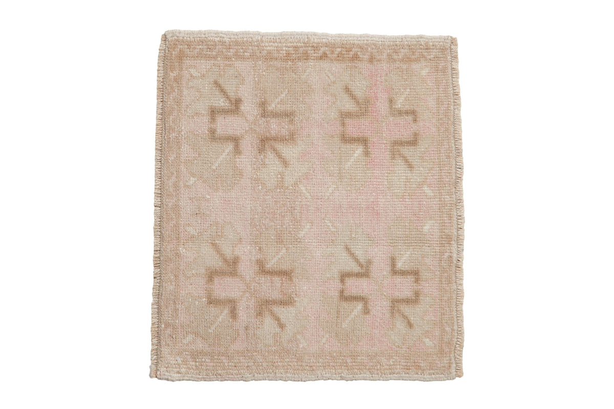 1.5x1.5 Vintage Distressed Oushak Square Rug Mat