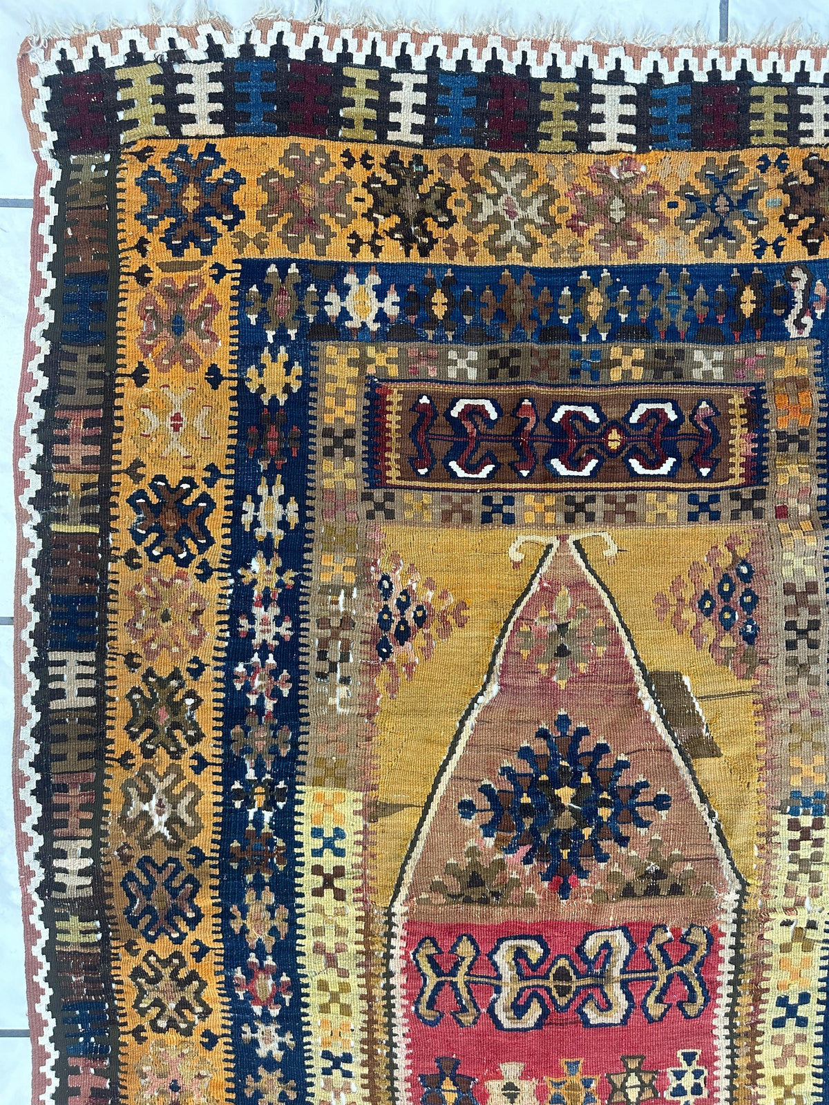 Antique Turkish Prayer Rug 4x7 | Gold, Navy & Red | Hand-Woven Wool Flatweave - Rugistan, view 7