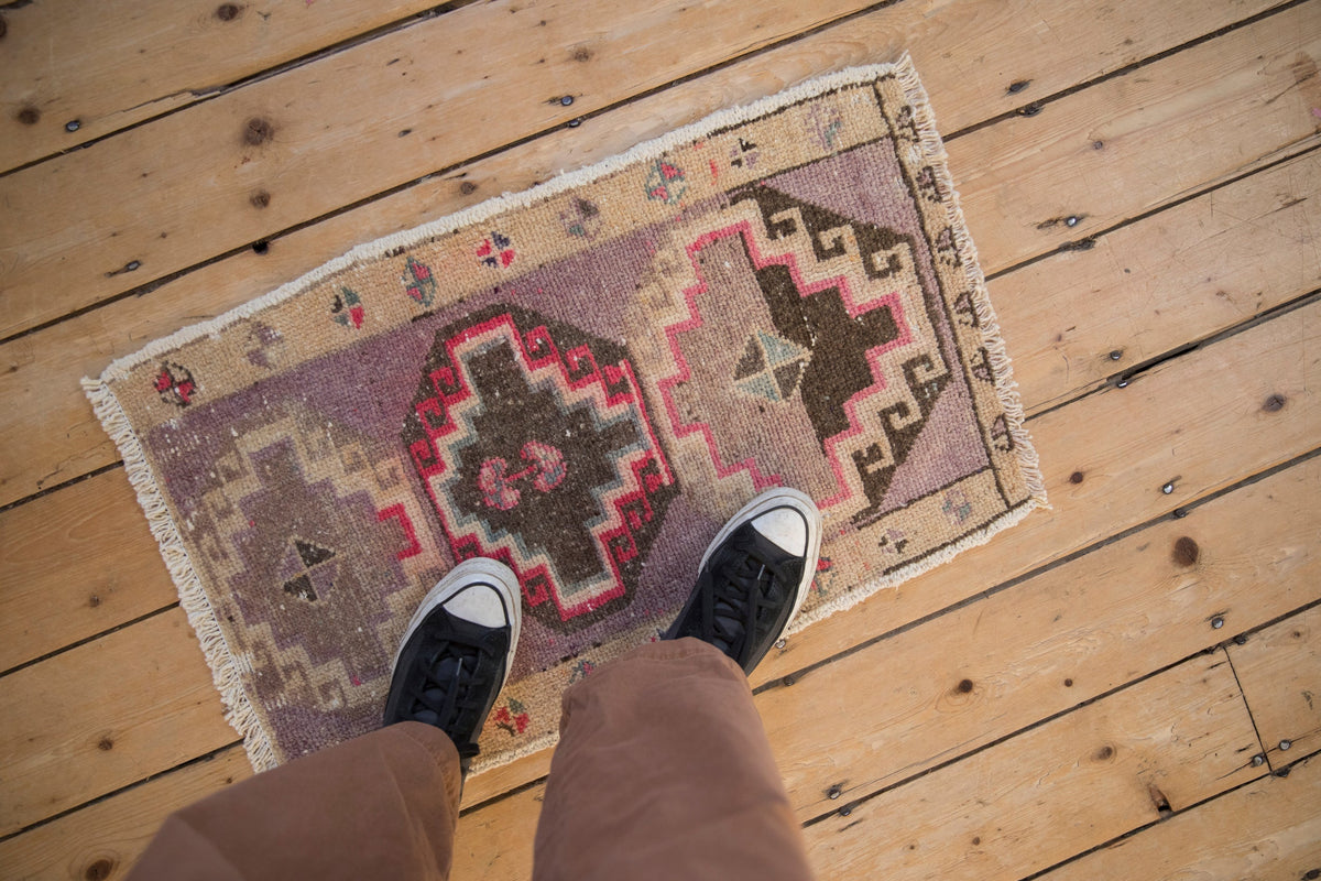 1.5x2.5 Vintage Distressed Kars Rug Mat