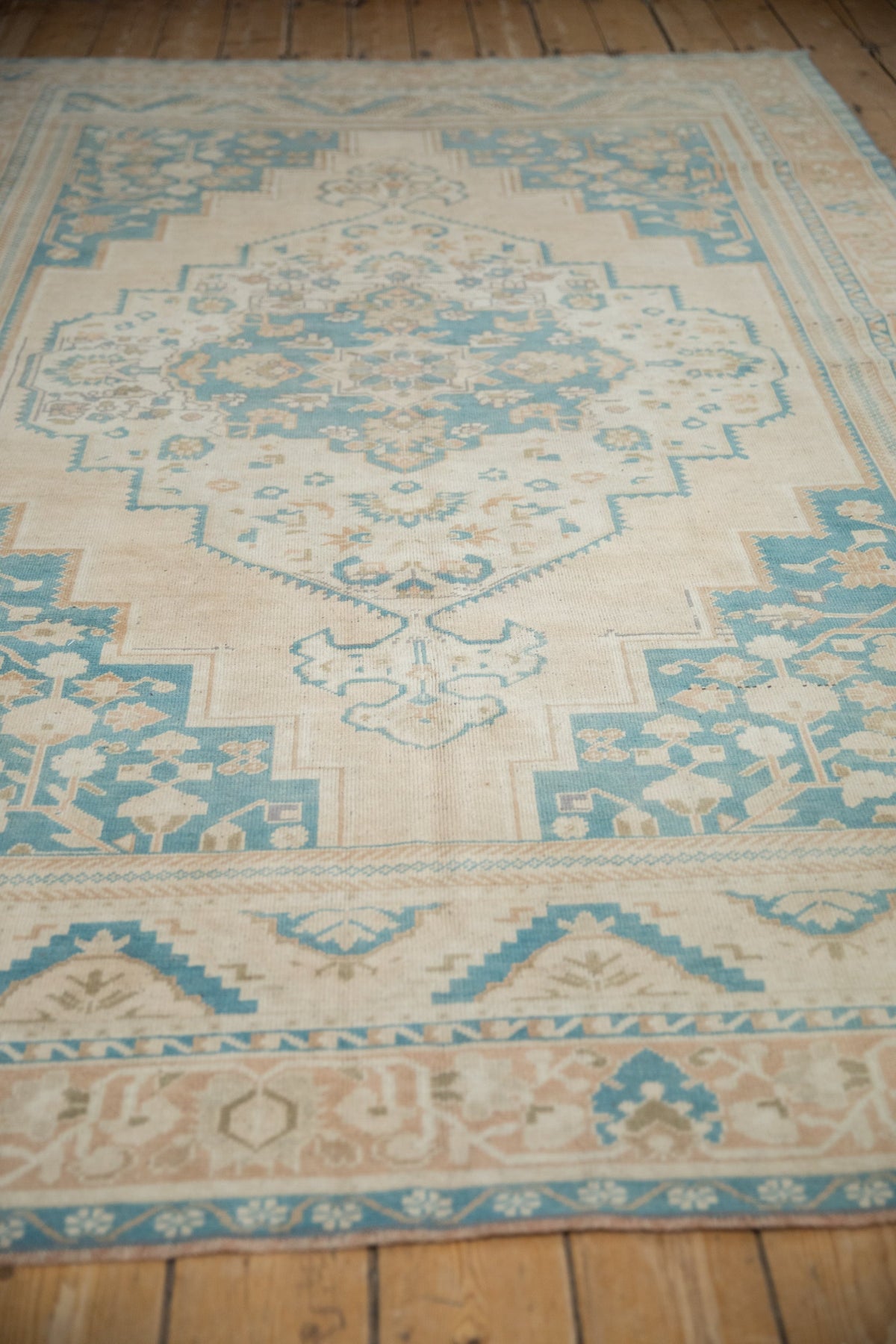 6x9.5 Vintage Distressed Oushak Carpet