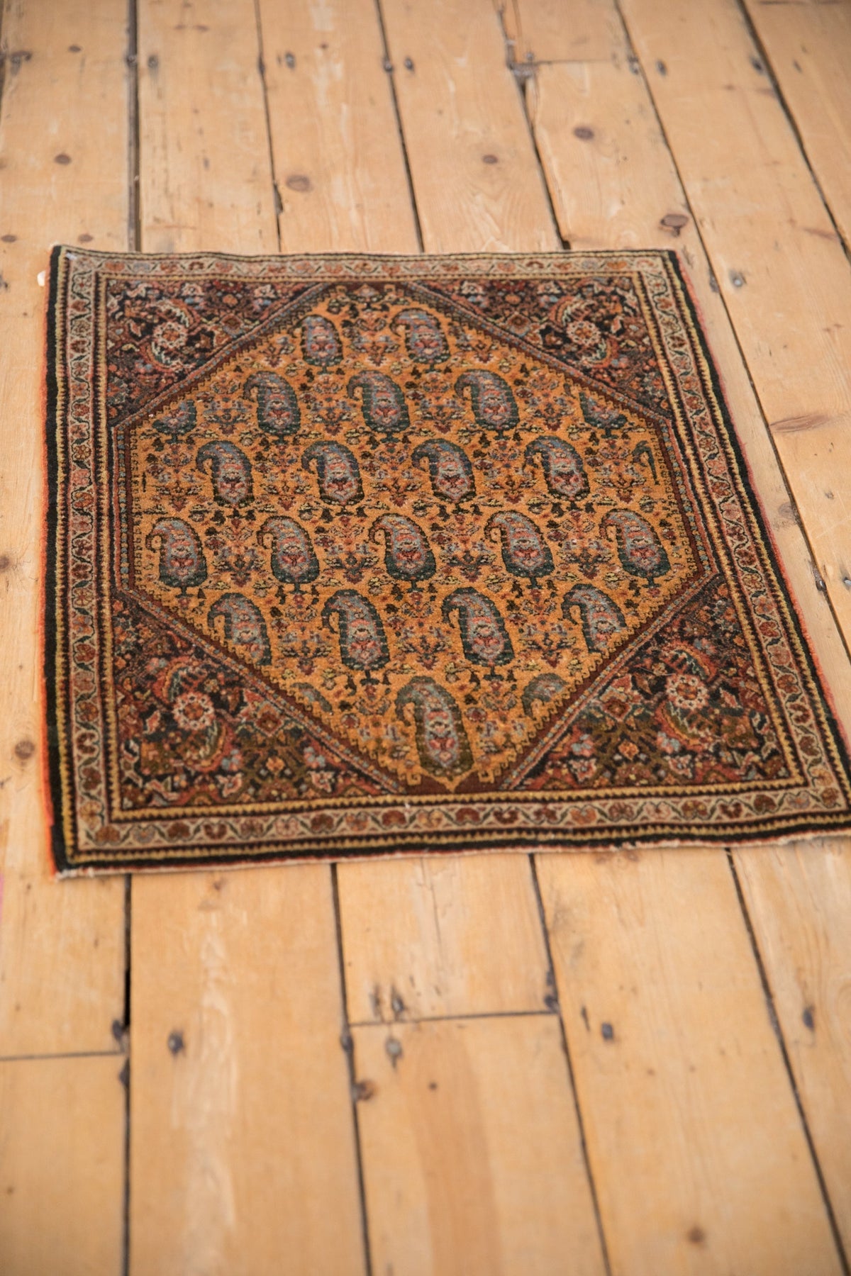 2x2.5 Vintage Fine Sarouk Square Rug Mat