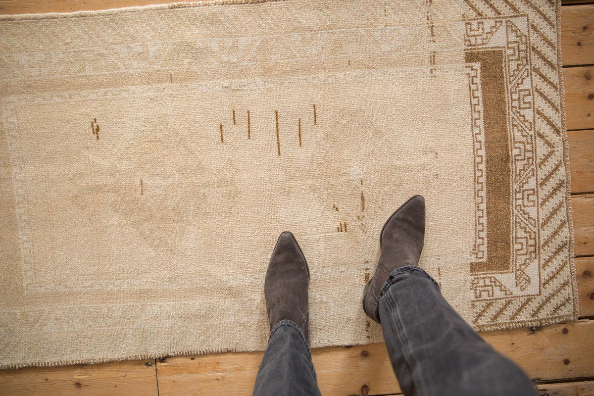 2.5x4.5 Vintage Distressed Malatya Rug