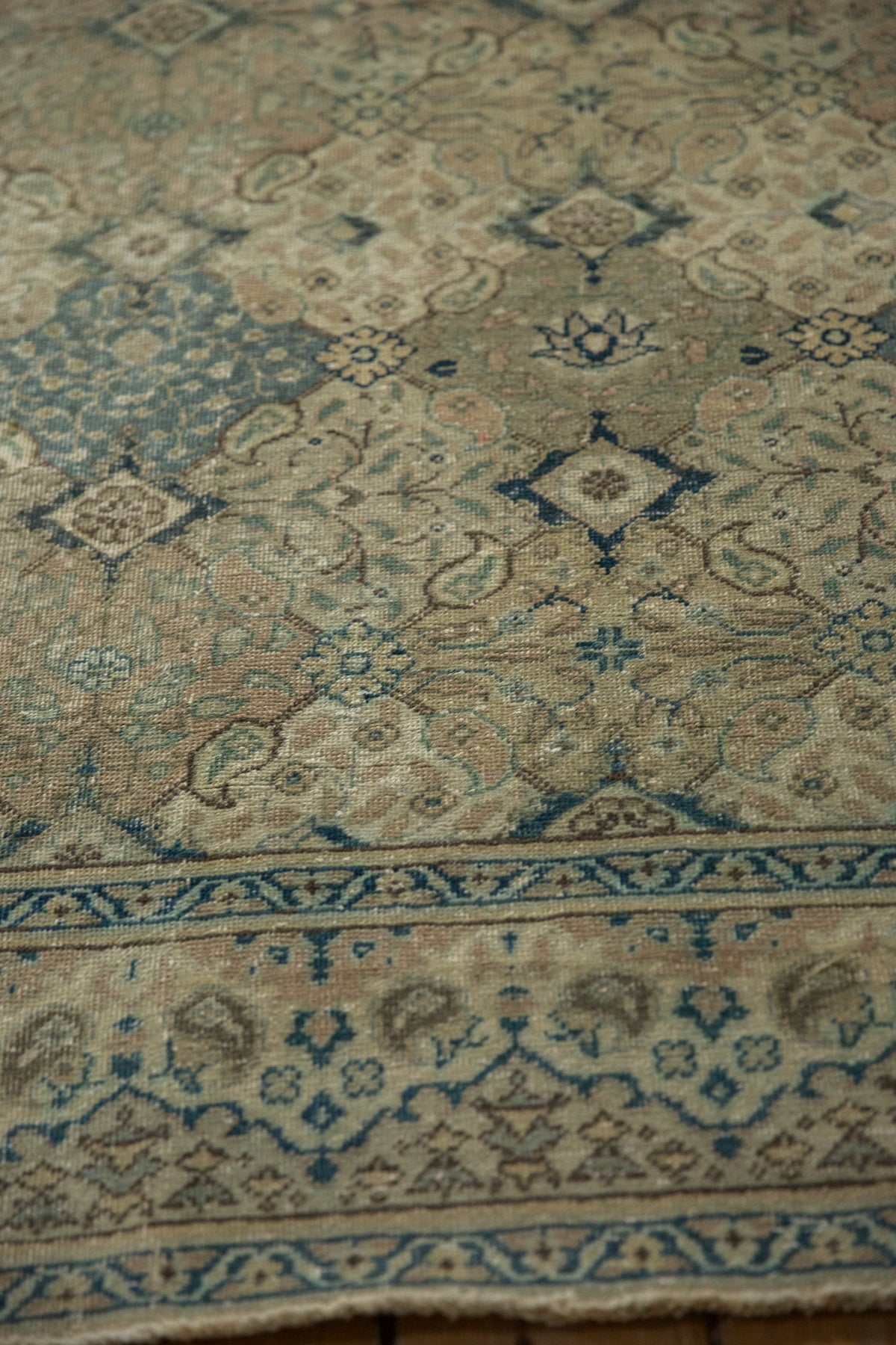 6.5x9.5 Vintage Distressed Kayseri Carpet