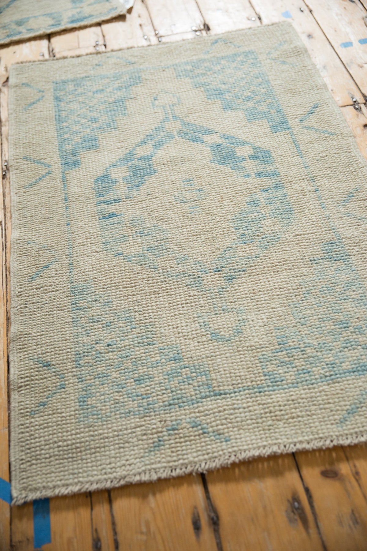 2.5x4 Distressed Oushak Rug