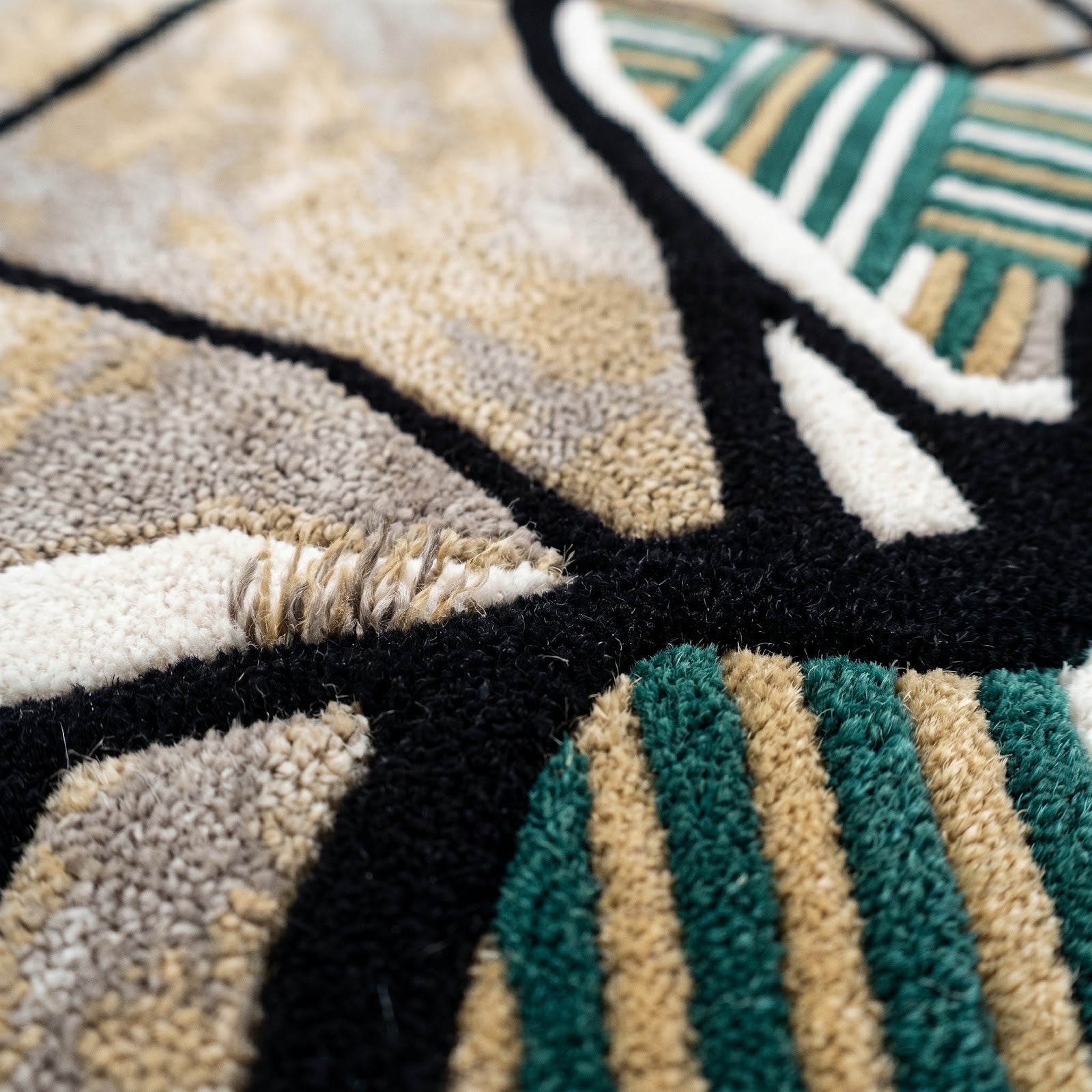 Irregular Mosaic Hand Tufted Wool Rug | Abstract Stone Pattern Green & Beige Contemporary Area Rug — 2x3 ft'