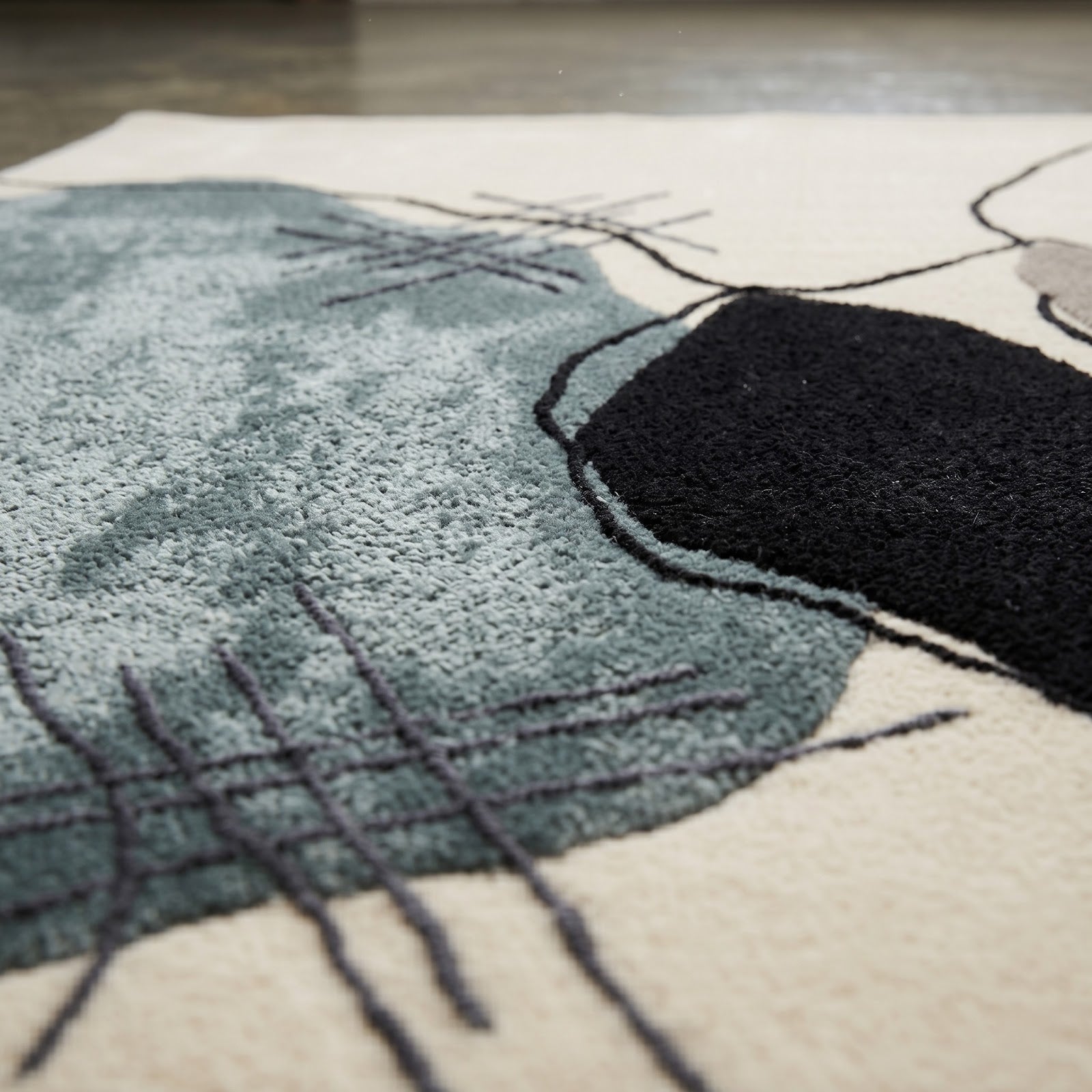Gestural Abstract Wool & Viscose Rug | Ivory, Mist Blue & Charcoal Contemporary Art Area Rug — 2x3 ft'