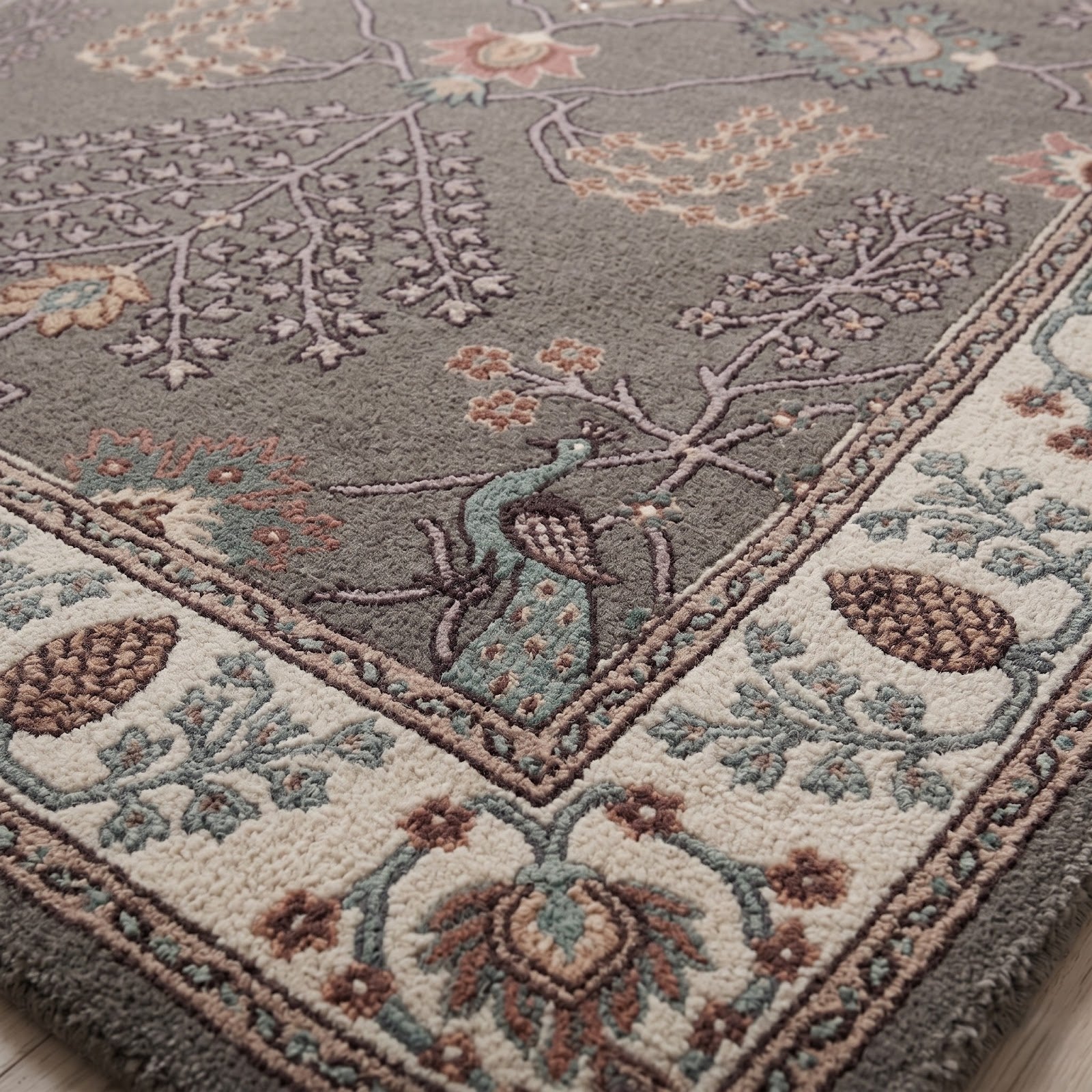 Vintage Peacock Garden Hand Tufted Wool Rug | Traditional Botanical Floral Area Rug — 2x3 ft'