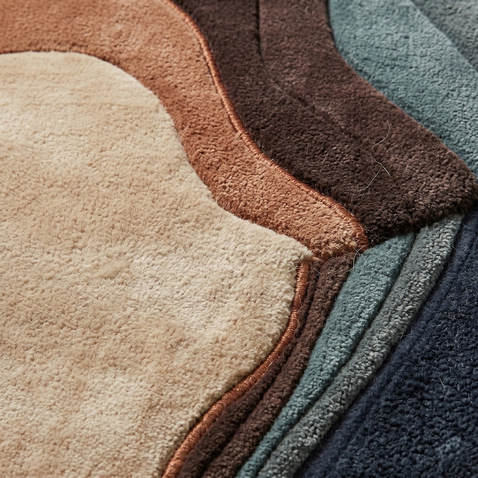 Organic Layered Pebble Hand Tufted Wool Rug | Navy Blue & Earth Tone Sculptural Area Rug — 2x3 ft'