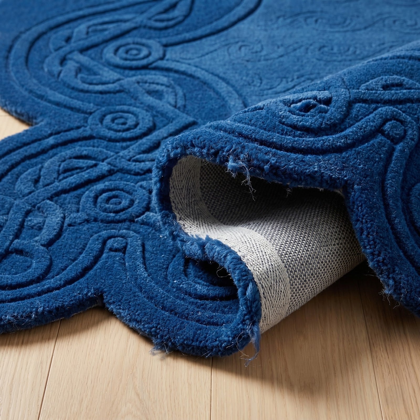 Celtic Knot Irregular Hand Tufted Wool Rug | Navy Blue Heritage Pattern Statement Area Rug — 2x3 ft'