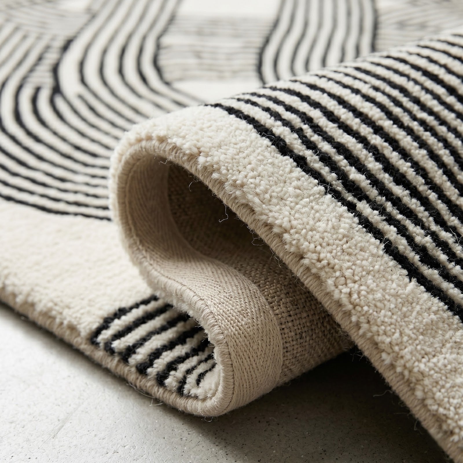 Modern Optical Illusion Hand Tufted Wool Rug | Black & Ivory Geometric Knot Pattern Area Rug — 2x3 ft'