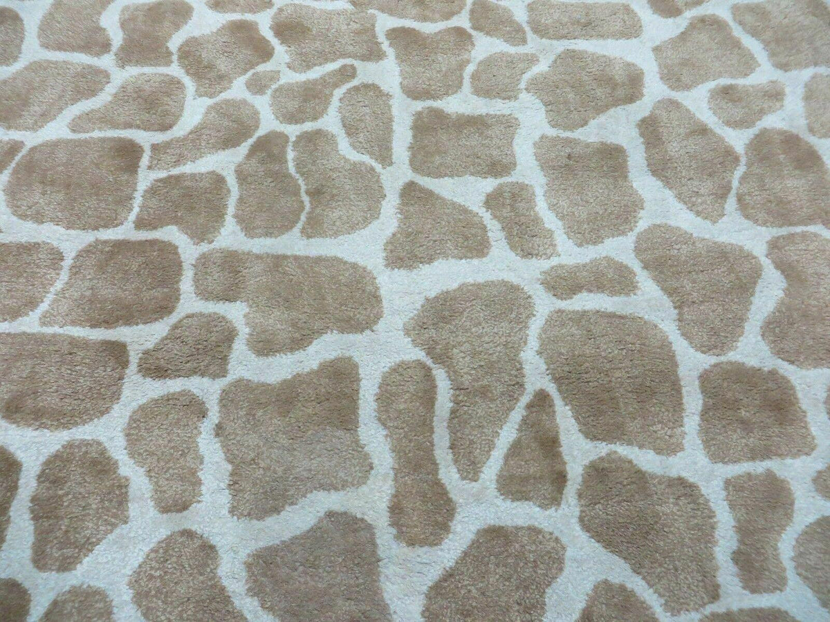6x9 Safavieh Rug - Jewel Rugs, view 5