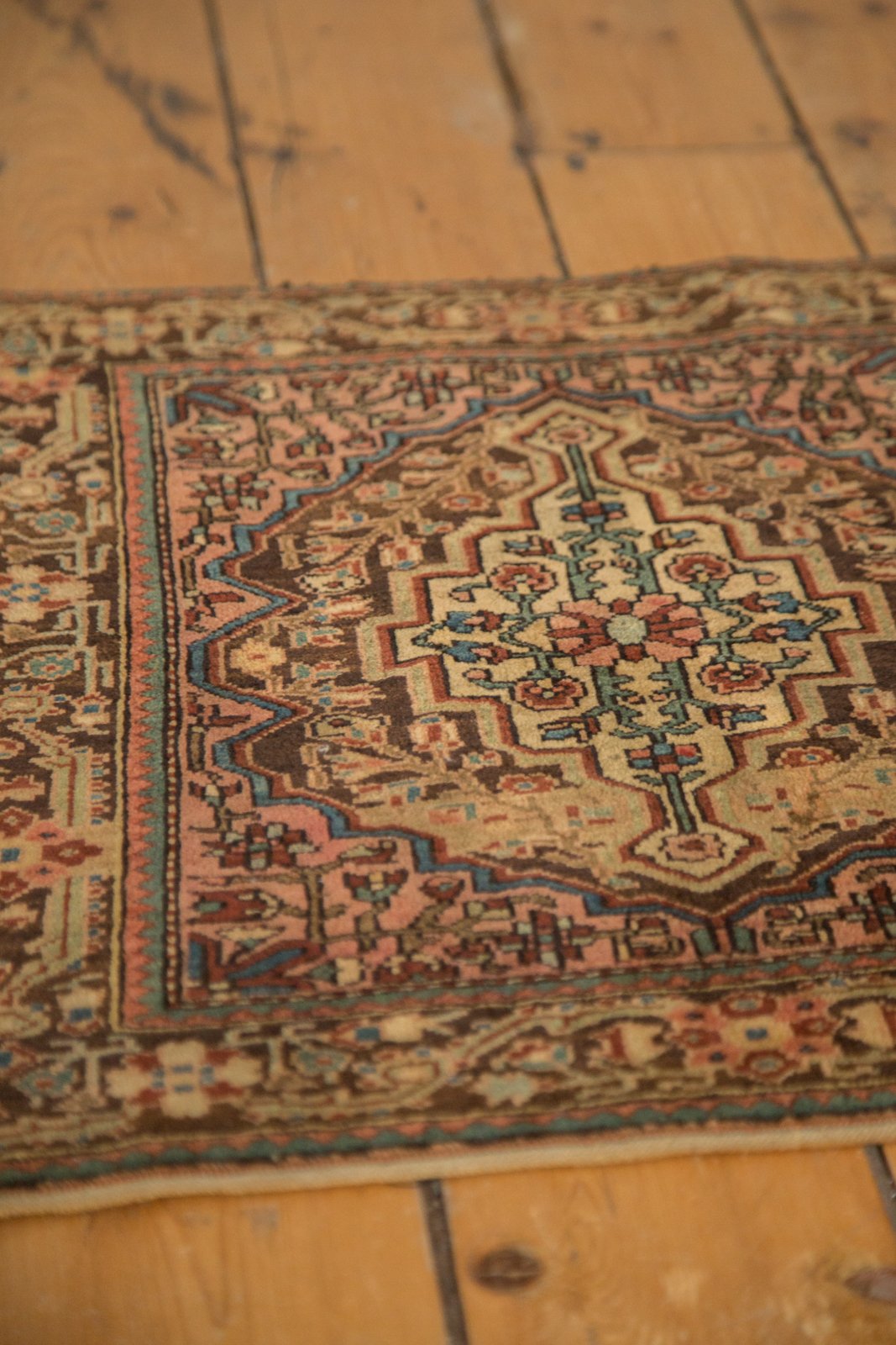 2x2 Vintage Josan Sarouk Square Rug Mat