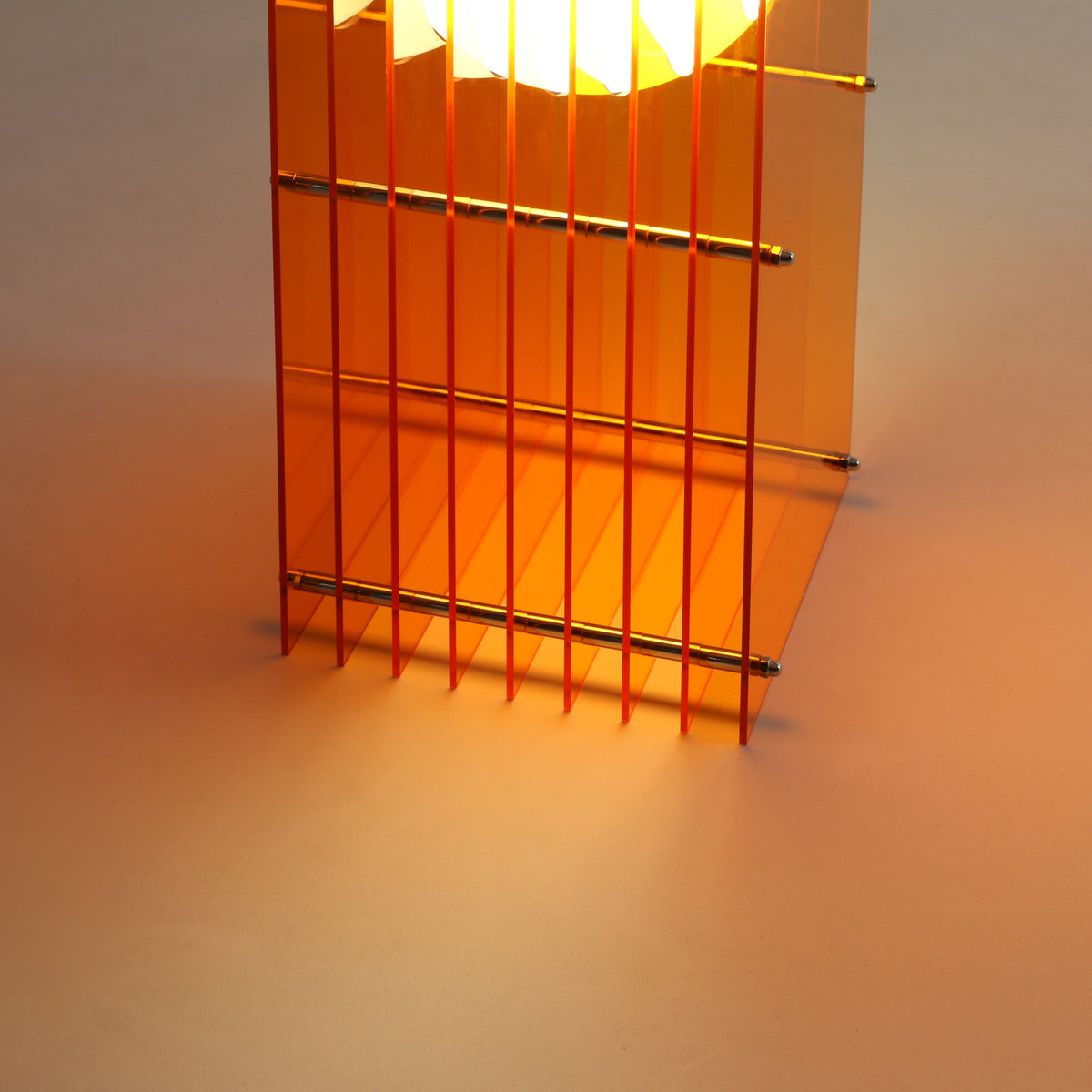 Lớp small rectangle in orange acrylic - BằNG, view 6