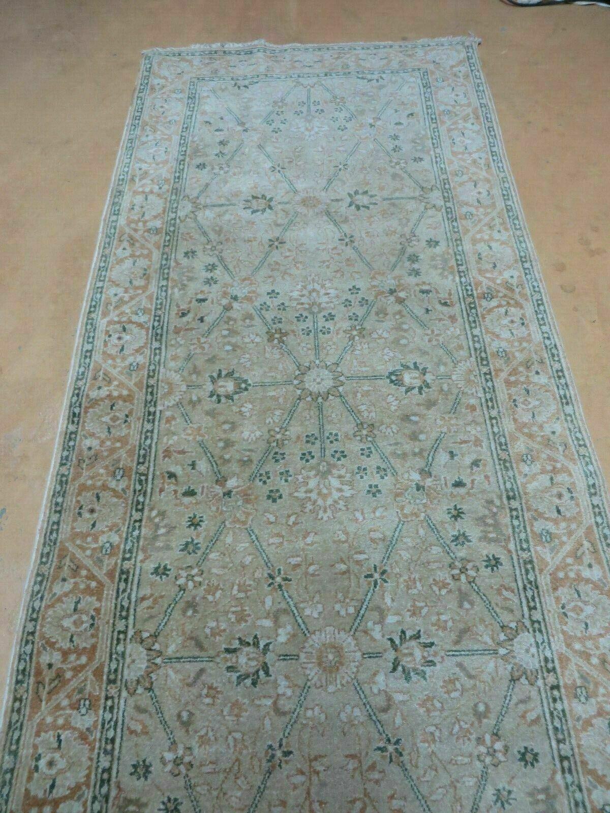 2' 8" X 12' SAFAVIEH Vintage Handmade Pakistan Wool Rug Runner Hand Knotted Wow - Jewel Rugs, view 3