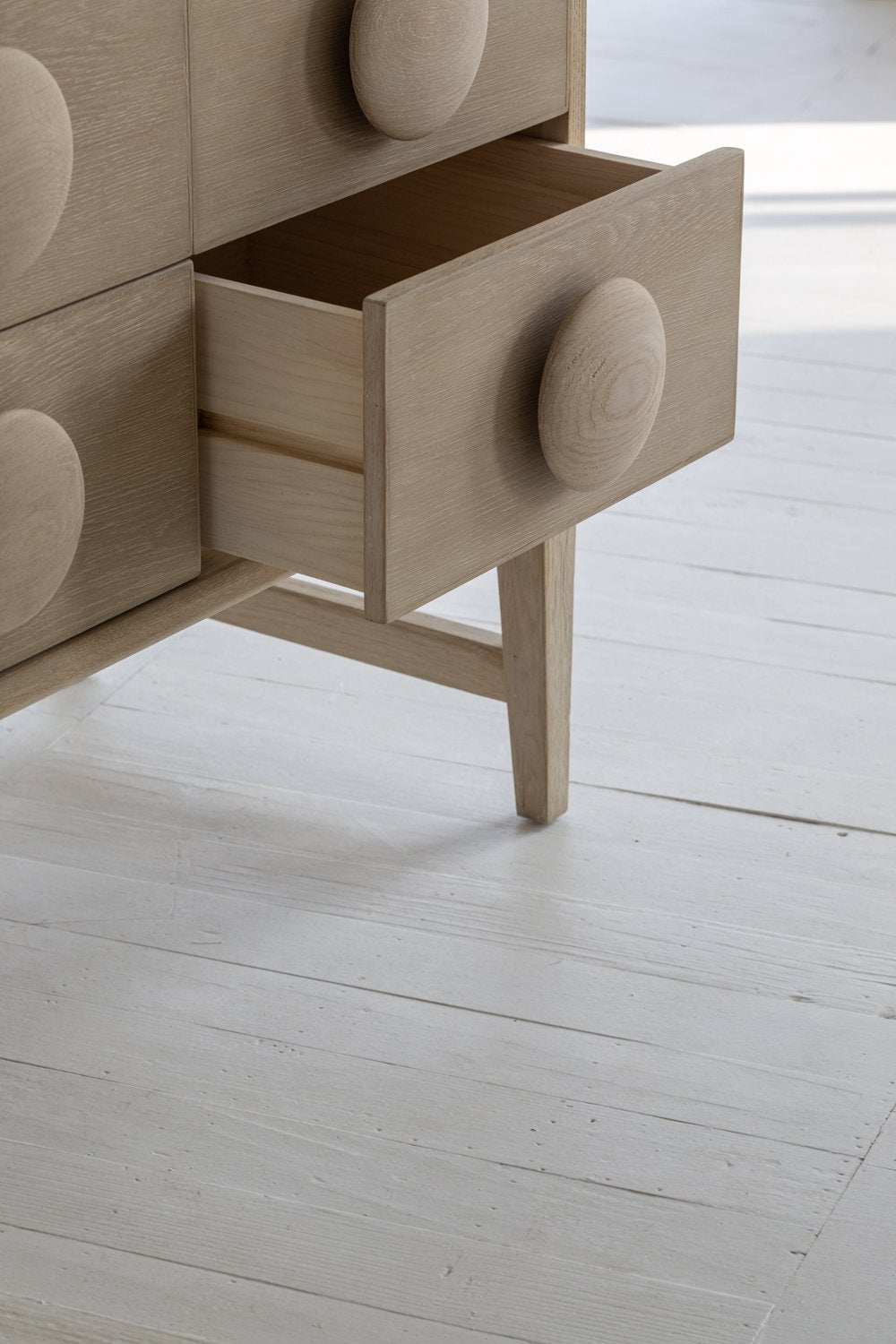 Oia Cabinet image 4