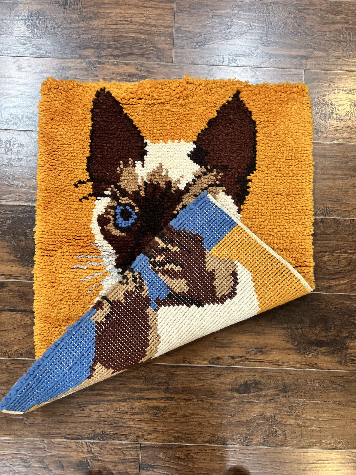 Small Shag Rug with Siamese Cat Pictorial, 2x3 ft Rug, Wool, Vintage, Danish Rya Shag Rug, Orange - Jewel Rugs, view 10
