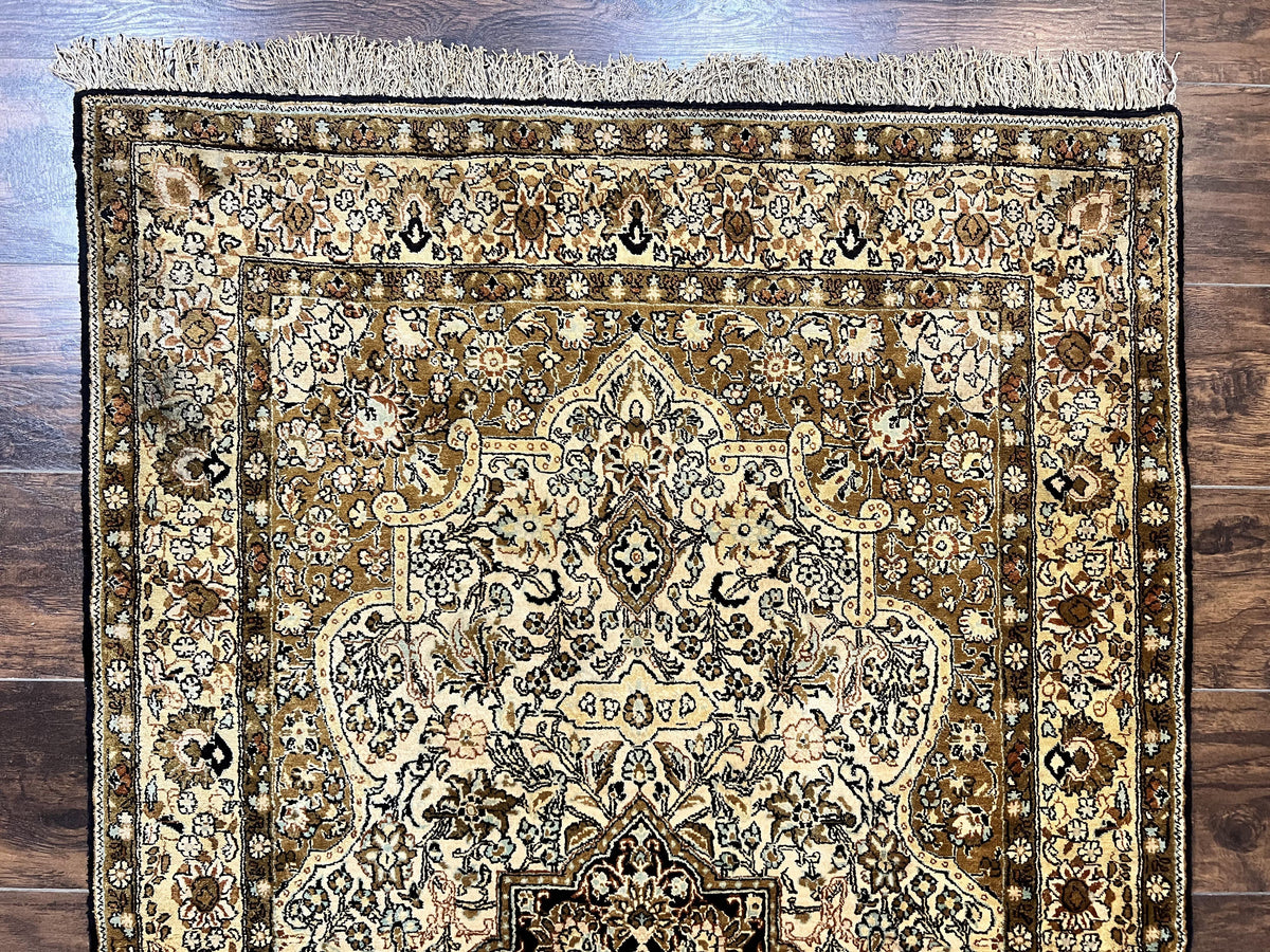 Persian Qum Silk Rug 3.5 x 5.5, Floral Medallion, Very Fine 350 KPSI, Handmade Silk on Silk Rug, Vintage - Jewel Rugs, view 4