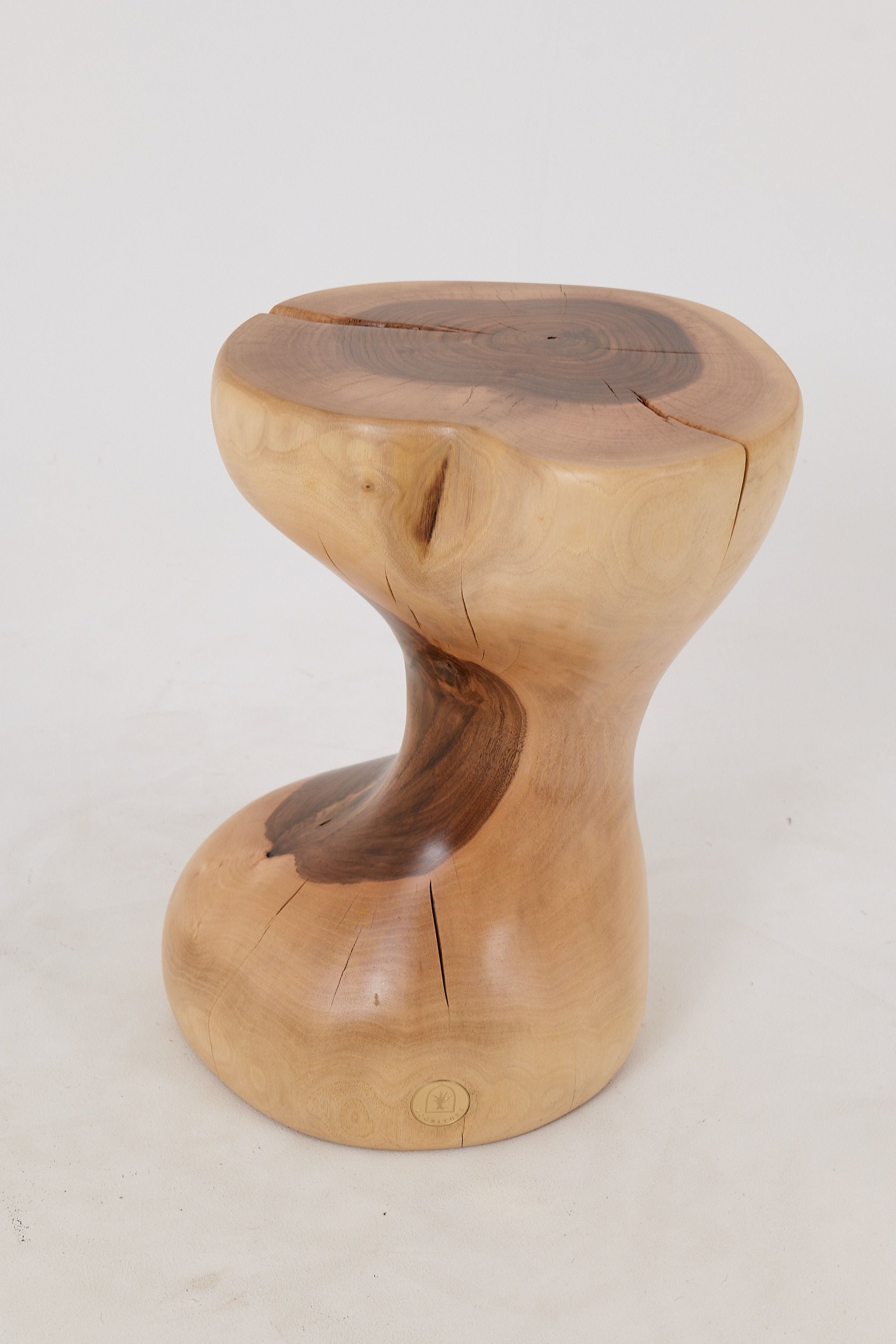 Leszy, Hourglass Side Table ������������������������������������������