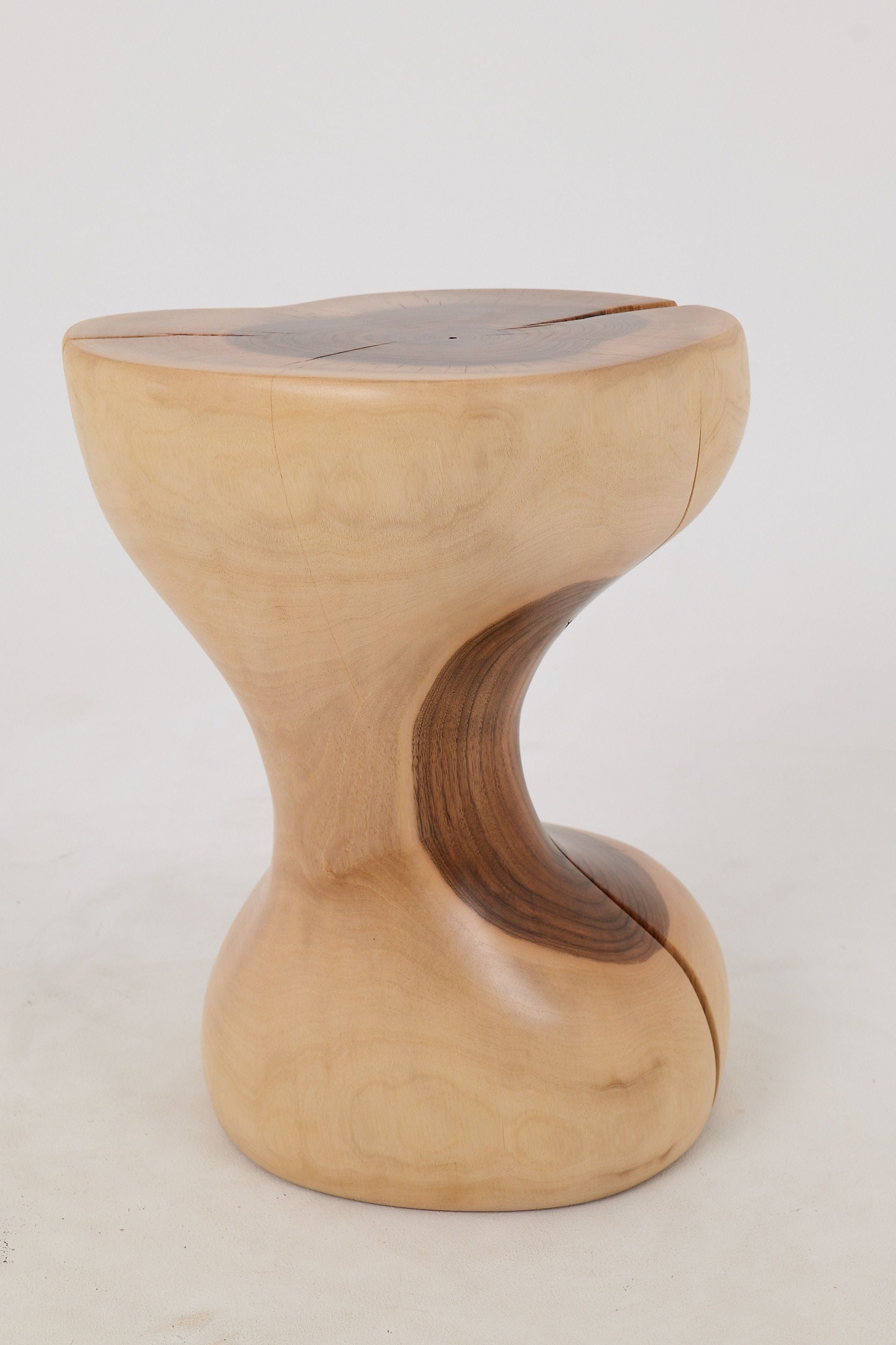 Leszy, Hourglass Side Table ��������������������������������������������������