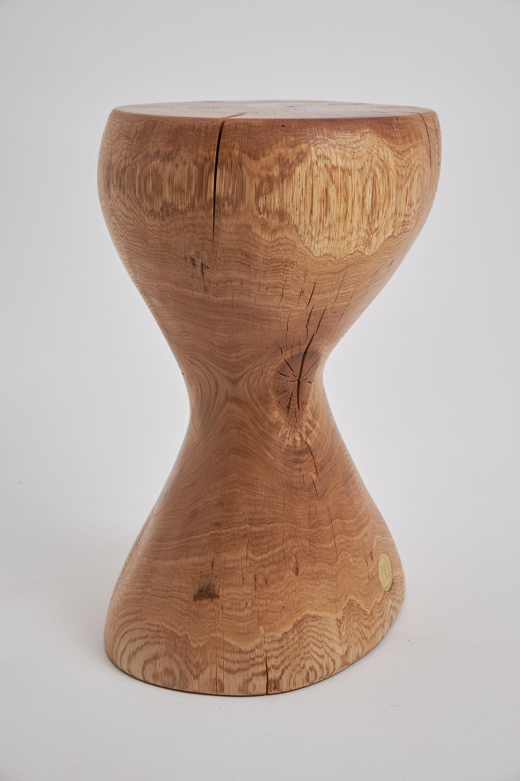 Leszy, Elegant Hourglass Stool ������������������������������������������������������������������������������������������������������������������������������������������������������������������������������������������������������������������������������������������������������������������������������������������������������������������������������������������������������������������������������������������������������������