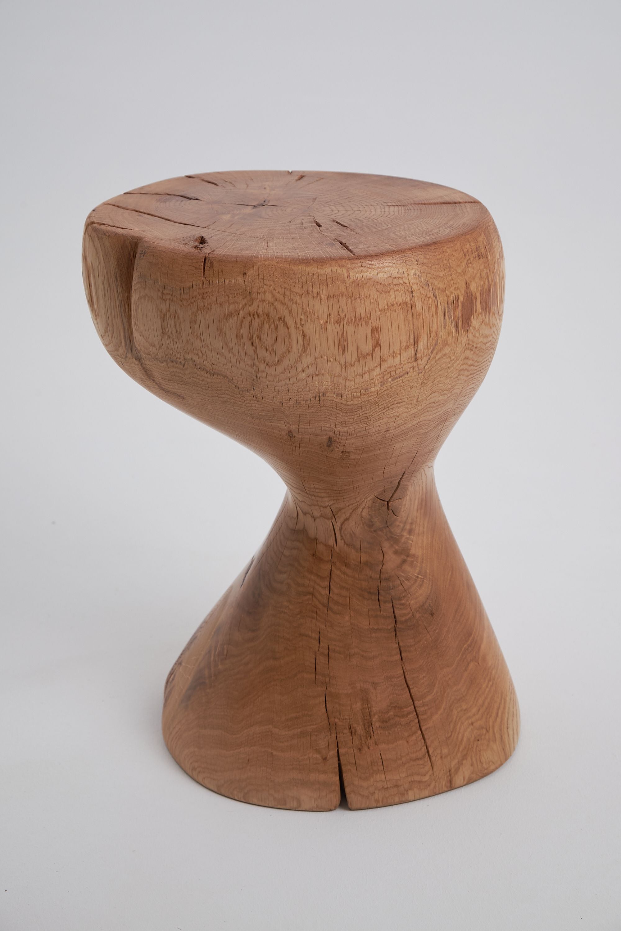 Leszy, Elegant Hourglass Stool ��������������ï