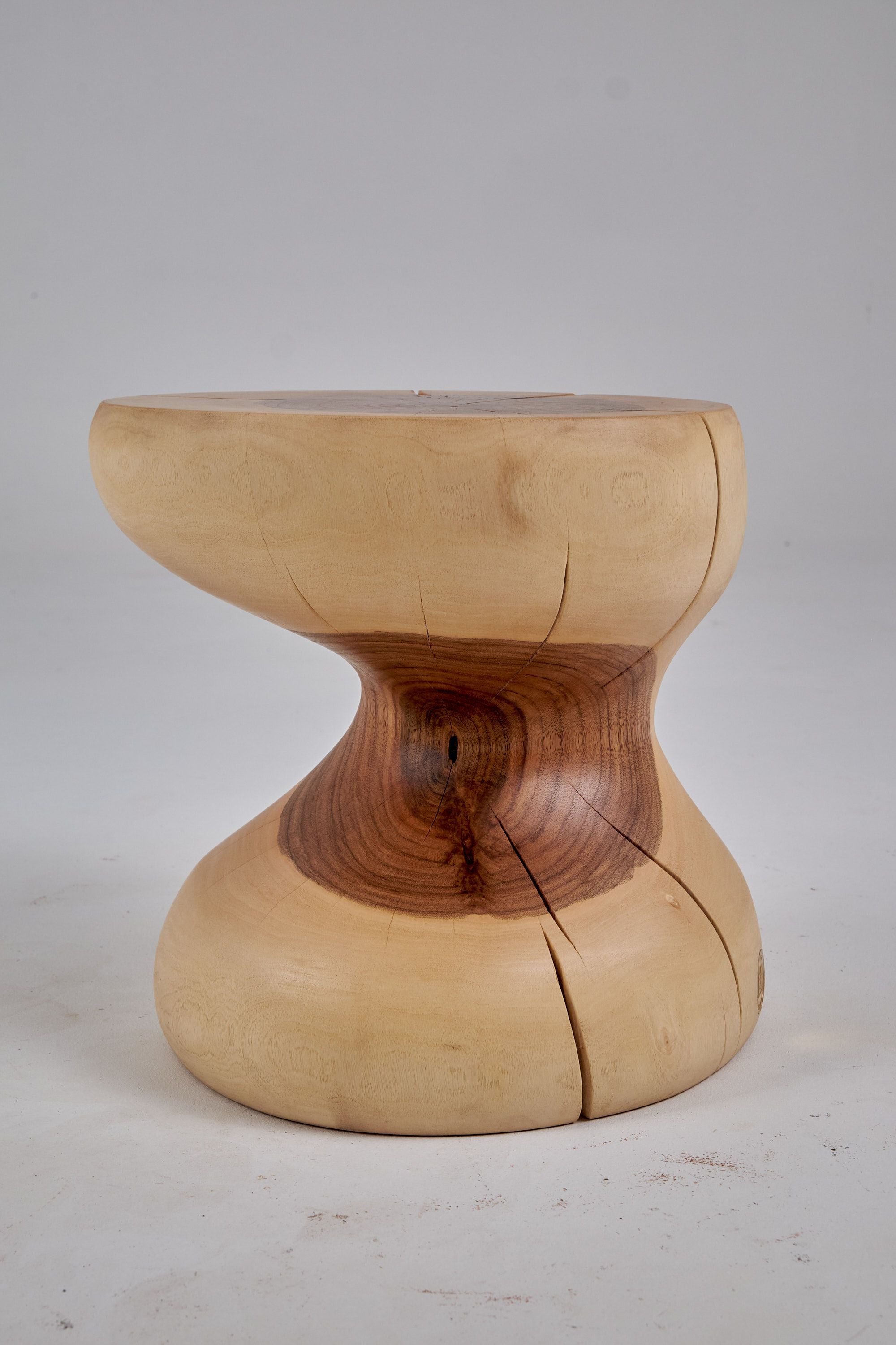 Leszy, Sculptural Side Table Carved in Solid Wood - image 4