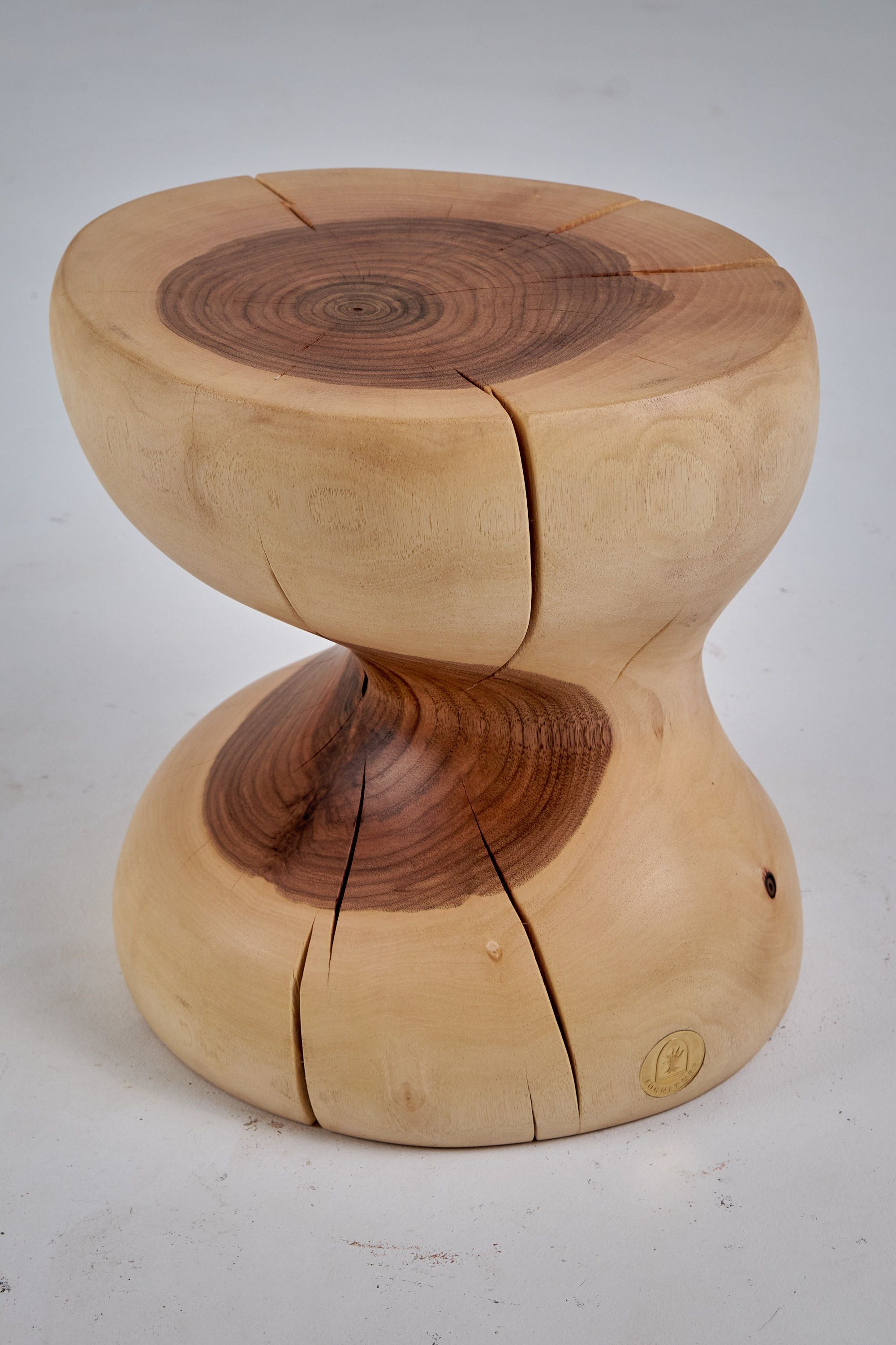 Leszy, Sculptural Side Table Carved in Solid Wood - image 5