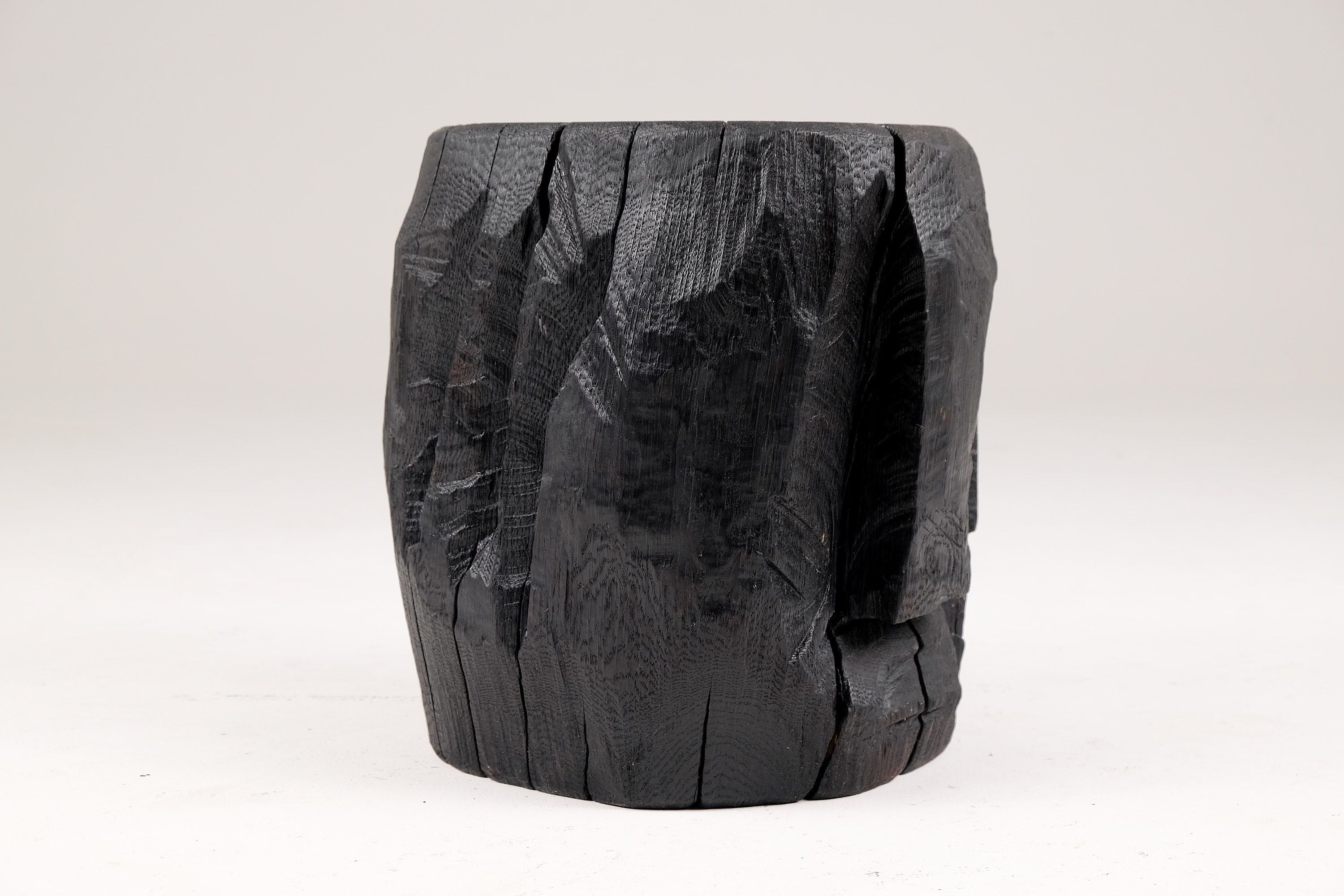 Jownik, Charred Sculptural Stool/Side Table ������������������������������������������������������������������������������������������������������������������������������������������������������������������������������������������������������������������������������������������������������������������������������������������������������������������������������������������������������������������������