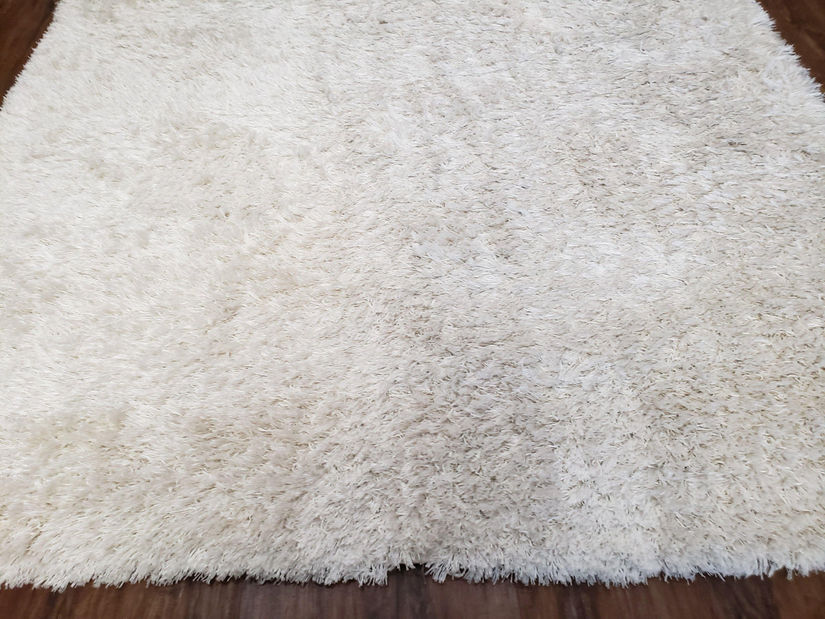 Safavieh Shag Rug 5x8, Pearl White Color, Isaac Mizrachi Shag Collection 5x7 Carpet, High Pile Soft Fluffly Bedroom Rug, Living Room Rug - Jewel Rugs, view 13